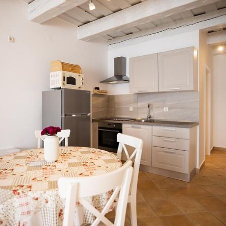 Apartman Sidro Maslenica Exteriör bild