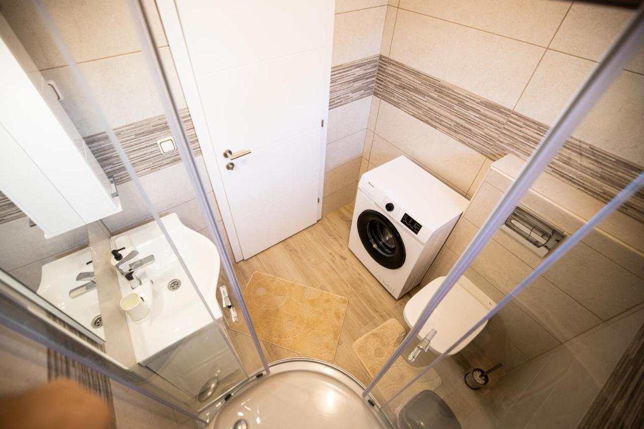 Apartman Sidro Maslenica Exteriör bild